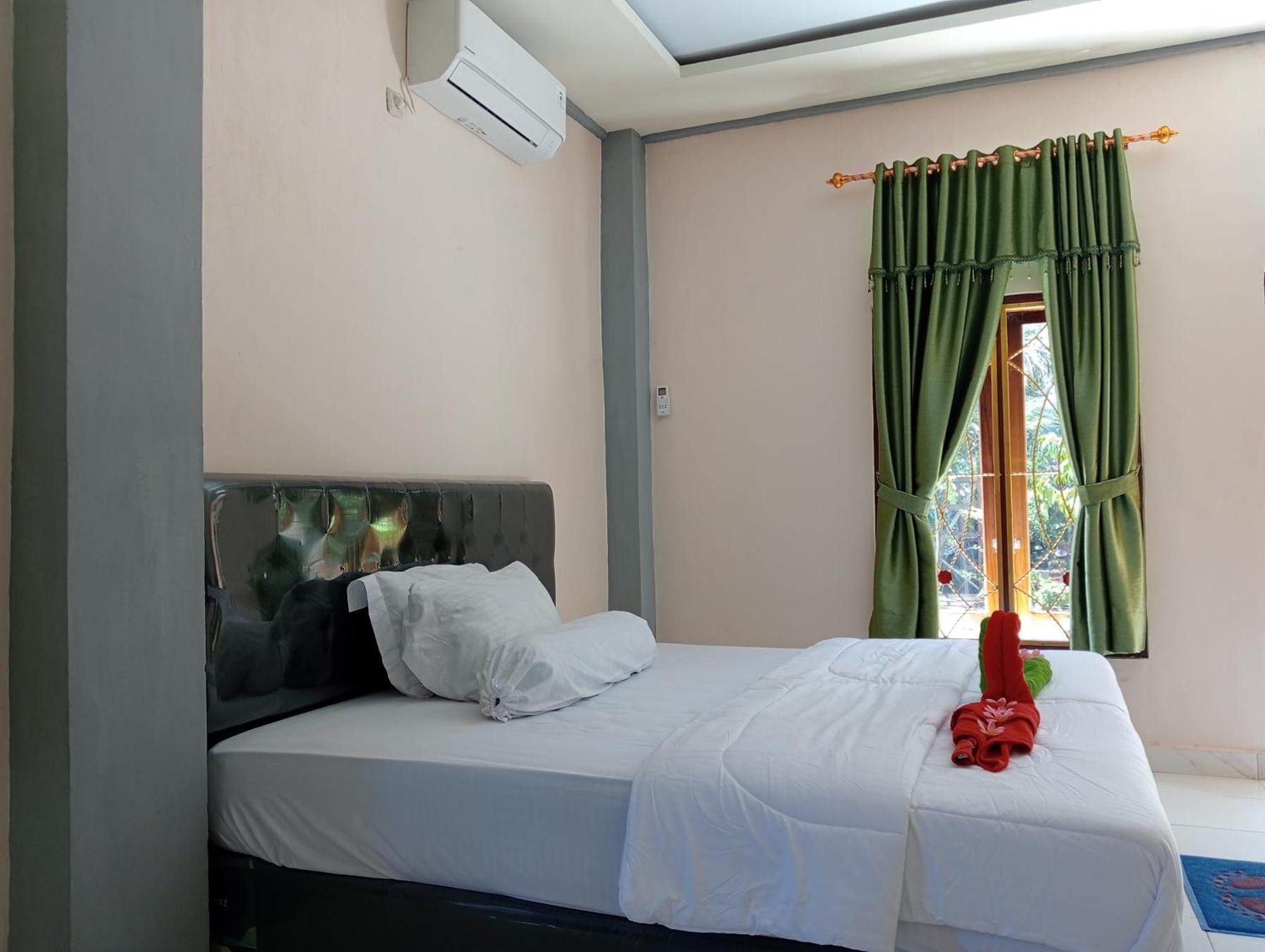 Yusilver Guest House Labuan Bajo Δωμάτιο φωτογραφία