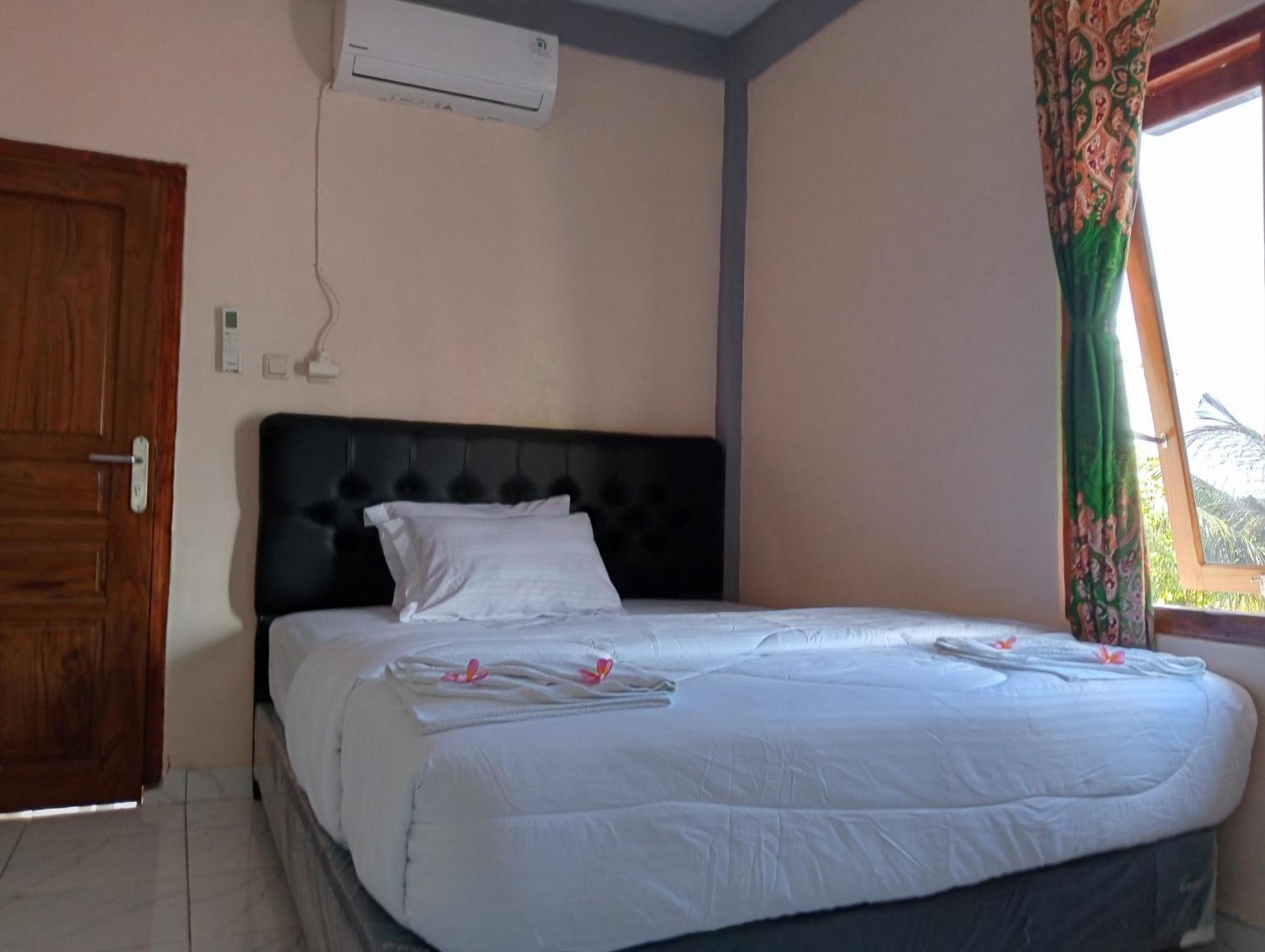 Yusilver Guest House Labuan Bajo Δωμάτιο φωτογραφία