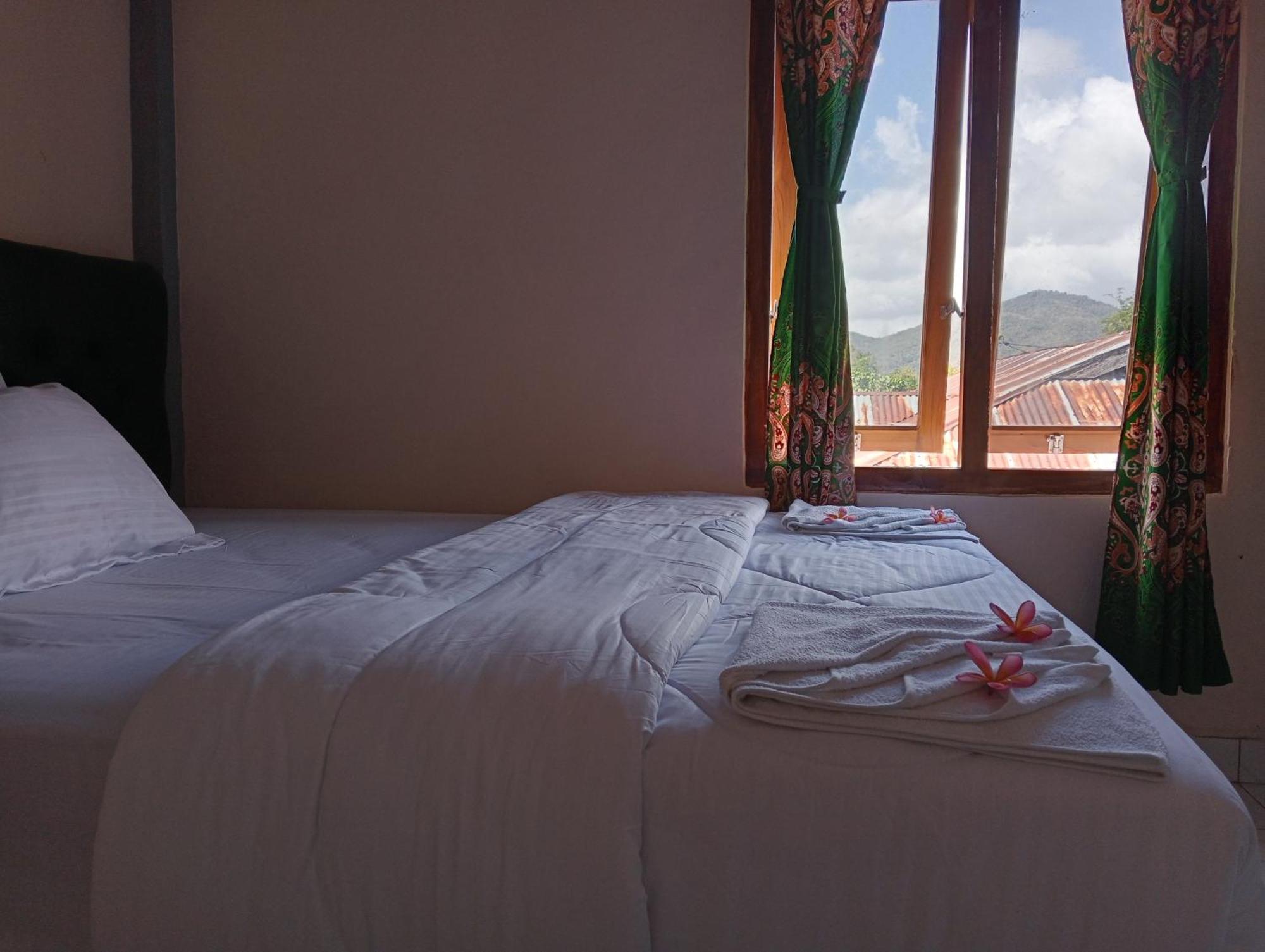 Yusilver Guest House Labuan Bajo Εξωτερικό φωτογραφία